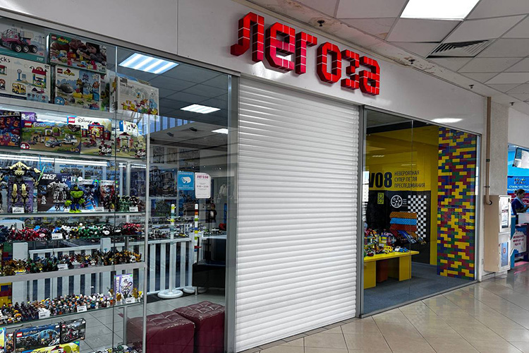 Был закрыт центр детских конструкторов «Легоза», однако о полноценном уходе речь не идет