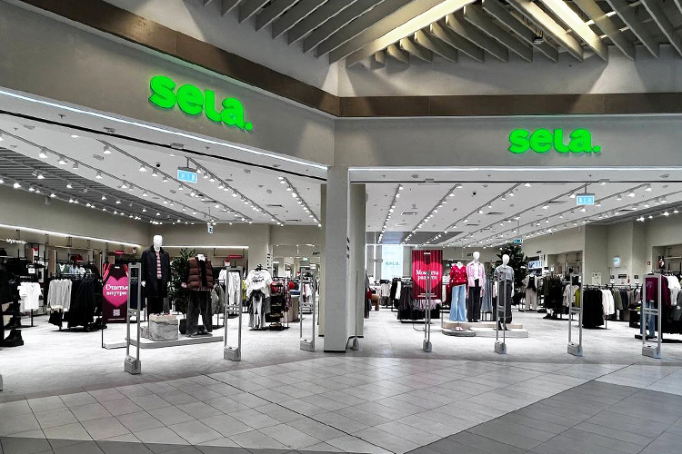 На месте lady & gentleman Street &mdash; Sela, также увеличившая свои площади