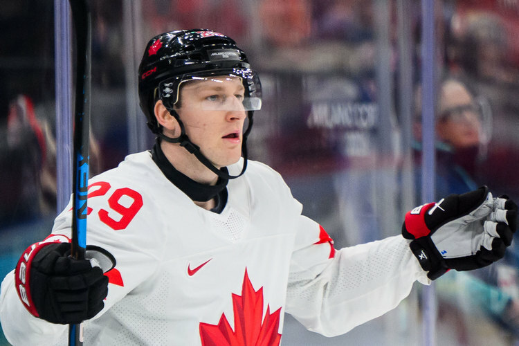 Нэтан Маккиннон