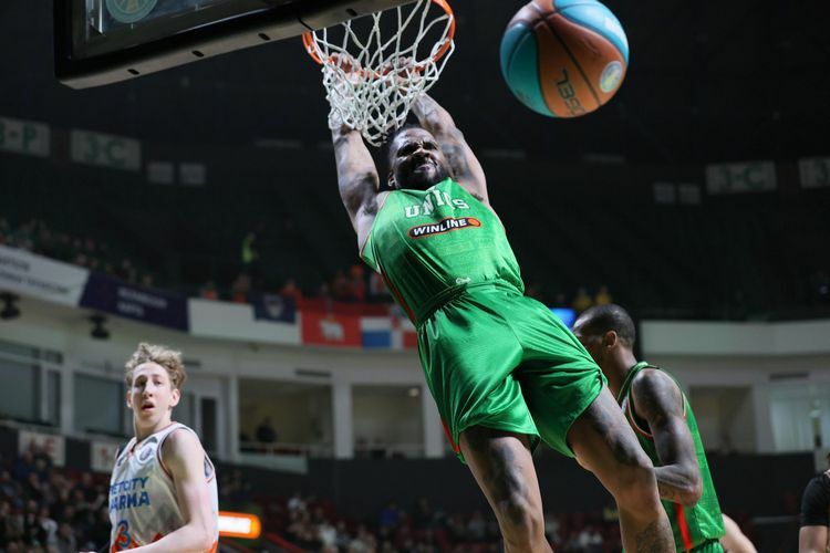 Джален Рейнольдс набрал 30 очков &mdash; лучший результат сезона