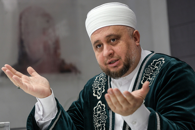 Рустам хазрат Хайруллин: «Если человек без сомнения подходит к Рамадану, то он сможет держать пост. Если сомневается, то у него не получится, потому что он еще не готов»