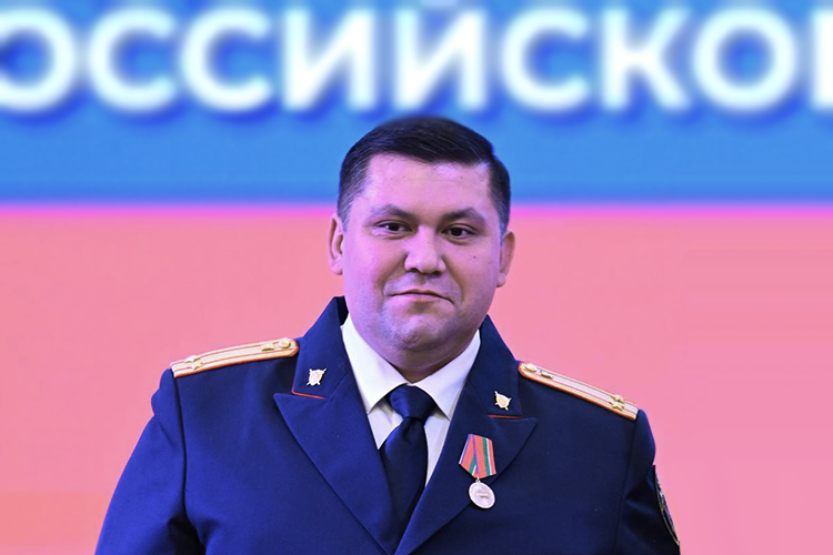 По данным инсайдеров, Ильнур Ахметгалимов покидает следком по собственному желанию и переходит на работу в «Татнефть», где будет отвечать за безопасность и правовое сопровождение