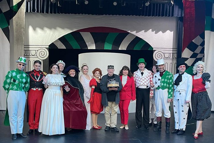 «Начиная с 2009 года я во многих спектаклях выступаю в амплуа не только композитора, но и драматурга и продолжаю сочетать эти два направления»