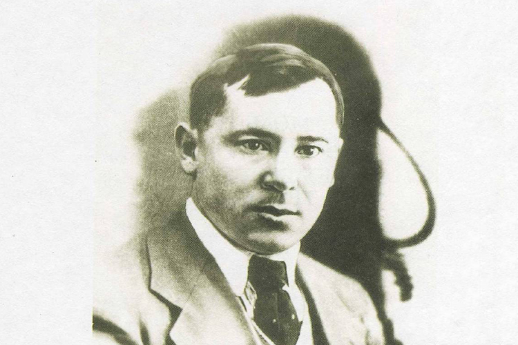 Сегодня, 15 февраля, исполняется 120 лет со дня рождения великого татарского поэта Мусы Джалиля, Героя Советского Союза, лауреата Ленинской премии, чье имя стало символом мужества, верности Родине и силы поэтического слова