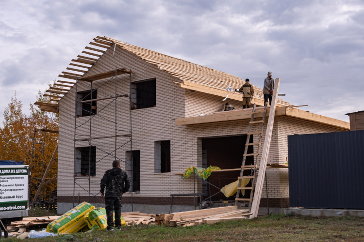 68,3% от общего ввода составило индивидуальное жилищное строитльство (ИЖС). Так что частники продолжают тянуть строительный сектор