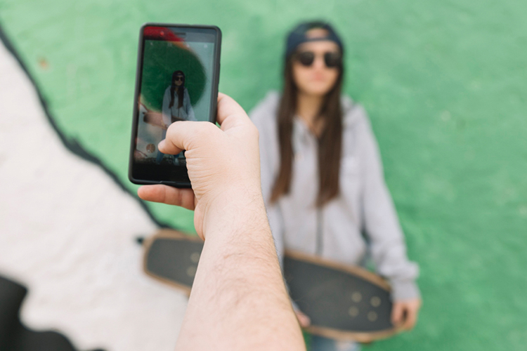 В начале 2023 года Тимуру Калимуллину пришла идея, которую он сам называет инновационной, &mdash; сделать аналог приложения TikTok. К тому времени сервис коротких видео, популярный у молодежи, уже не работал в России