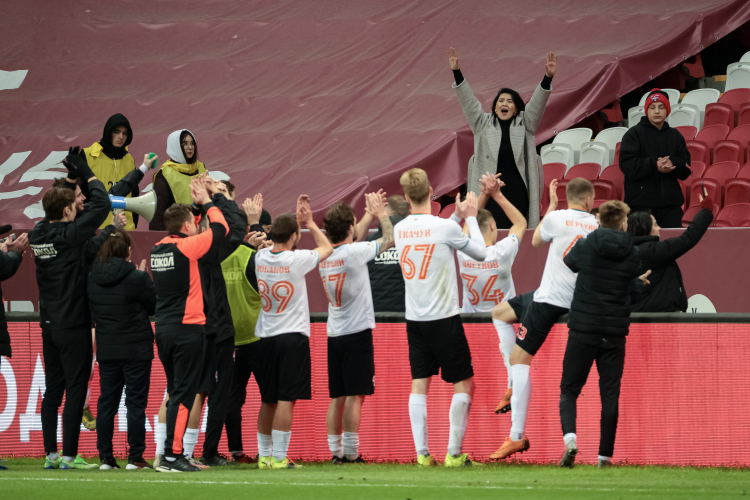 По информации источников, за 6 месяцев на содержание «Сокол» Калимуллин потратил более 100 млн рублей, правда сам он эти инвестиции называл «спонсорская помощь»