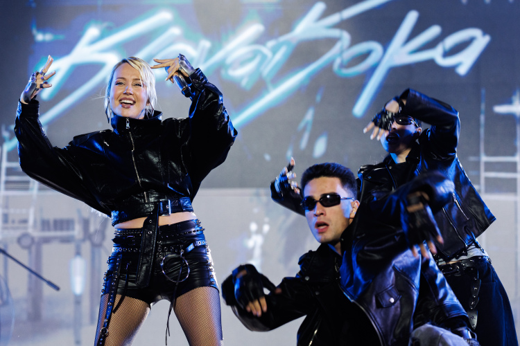 В финальный день конкурса, 8 марта, состоится гала-концерт, в котором примут участие многие популярные исполнители &mdash; Дима Билан, L’One, Джонни, Клава Кока и другие