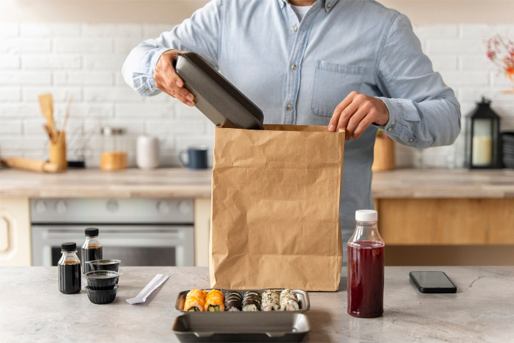 Объем рынка готовой еды в России, по предварительным оценкам Infoline, в 2025 году составил 1,14 трлн рублей, объем рынка всего общепита &mdash; 6,5 трлн рублей