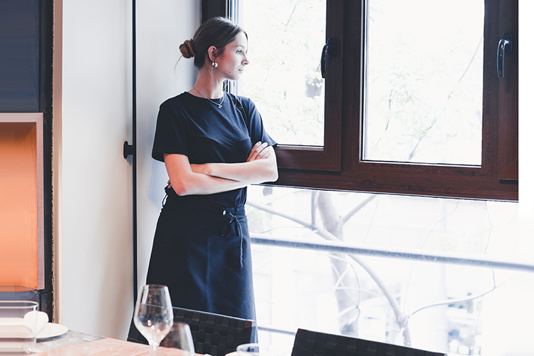 Развитие ИИ способно сильно изменить само устройство общественного питания: могут появиться, например, девайсы для автоматизации приема заявок, нейроконсультанты, нейроофицианты, нейрохостесы&hellip;