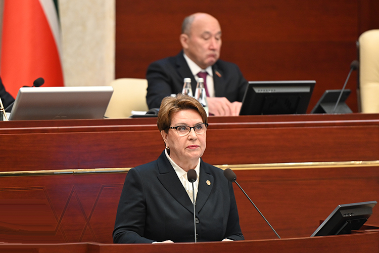 Сария Сабурская отметила, что люди не только пишут жалобы, но и просят помощи с решением сложных жизненных вопросов