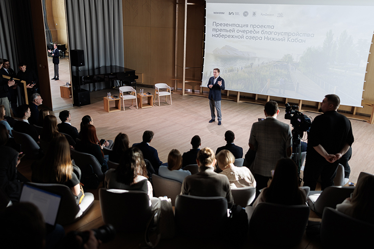 Мэр Казани Ильсур Метшин анонсировал появление композиции фонтанов на озере Кабан