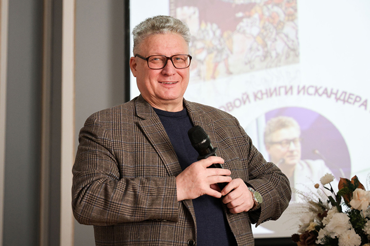 Искандер Измайлов