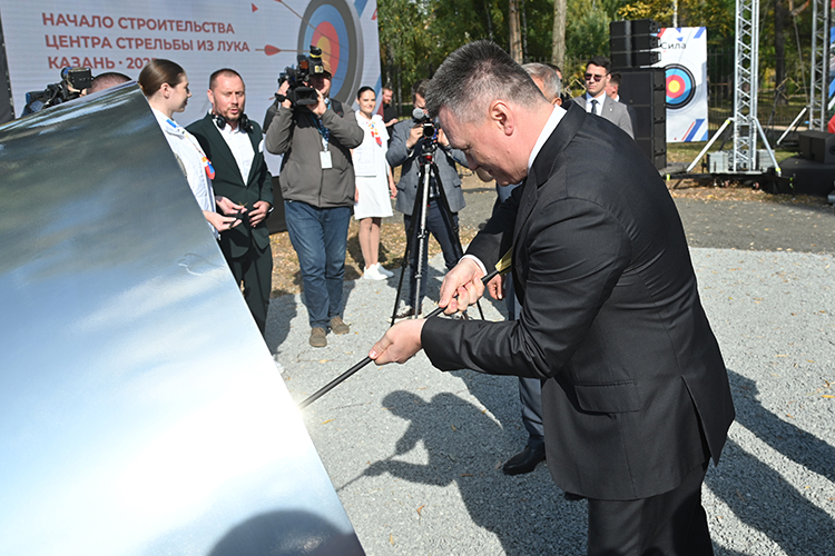 Решение о строительстве лукодрома было принято во время визита в Казань председателя Верховного суда Игоря Краснова