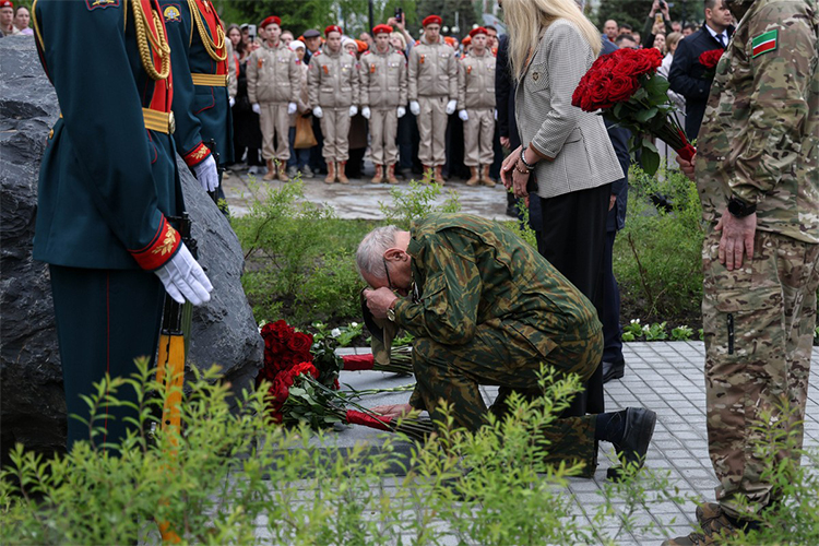 Изначально речь шла даже не о памятнике, а о более масштабном проекте &mdash; Аллее участников СВО