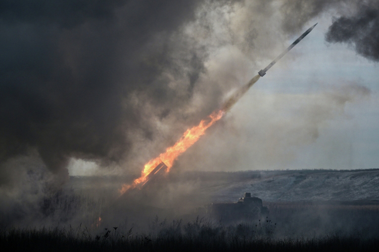 «Если исход конфликта будет определяться военным, вооружённым путём, то это тоже целиком и полностью будет зависеть от соответствующих политических решений»