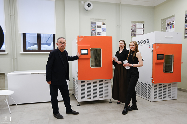 «Научно-образовательный центр, все его локации имеют хорошее оснащение испытательным оборудованием, приборами и программными продуктами»