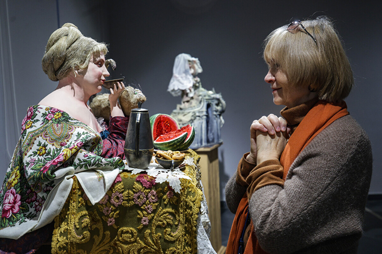 Галерея «Дом Art» на Некрасова, 32 славится камерной атмосферой. В этом ее притягательность: здесь не бывает шумных толп туристов, зато высока вероятность встретить близких по духу людей