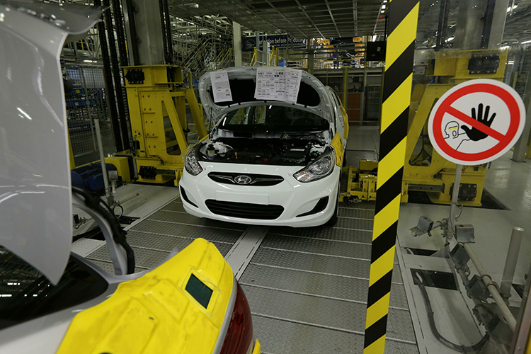 Появилась информация, что «Автозавод АГР» останавливает сборку автомобилей Solaris из оставшихся в наследство от Hyundai комплектующих