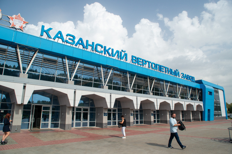 Эксперт отмечает, что в предоставленных условиях просрочить платеж «очень легко», поскольку вертолетный завод сам «деньги не генерит», а производит вертолеты и поставляет их кому-то