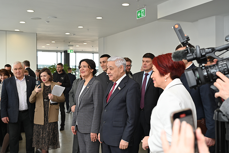 Сегодняшний визит Мухаметшина в район, который отчитывался об итогах 2025 года, выглядел в некотором смысле символичным