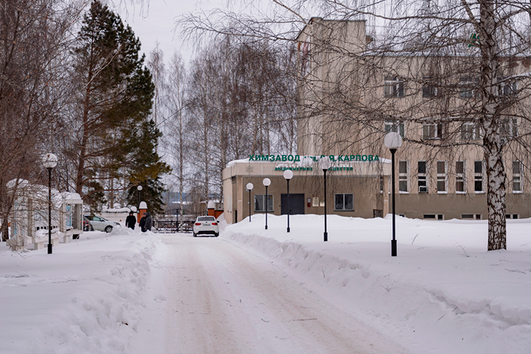 Сейчас на заводе работают только цеха по производству фармакопейных субстанций и удобрений
