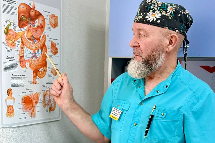 Айрат Зиятдинов: «Для сохранения тепла организму приходится тратить больше энергии, но говорить о необходимости специальных зимних рационов не приходится, если поступает достаточное количество пищи, она хорошо усваивается, при этом соблюдаются основные правила питания»