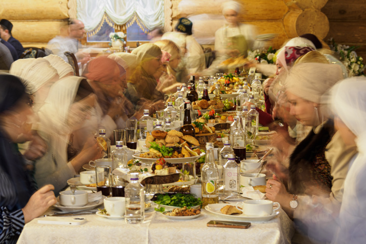 «Два приема пищи в день, как во время уразы, не нанесут вреда организму, если человек здоров»