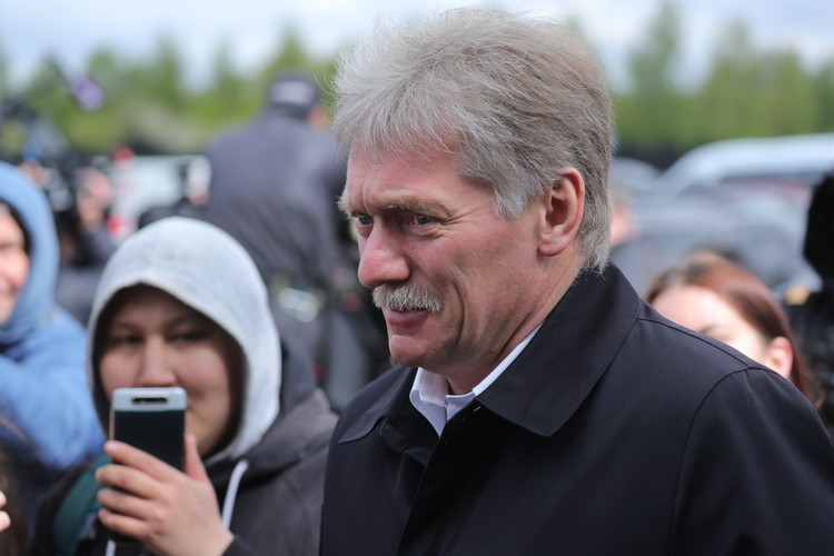 «Я с Дмитрием Песковым часто не согласен, особенно по отношению к «Телеграму». У нас были определенные стычки в 2018 году, когда он считал, что чиновники должны отказаться от «Телеги»