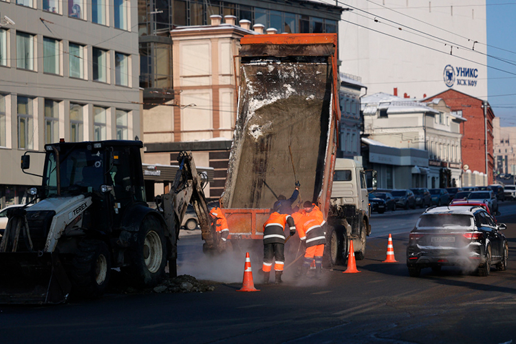 На строительство и ремонт дорог в городе в 2025 году потратили свыше 17 млрд рублей