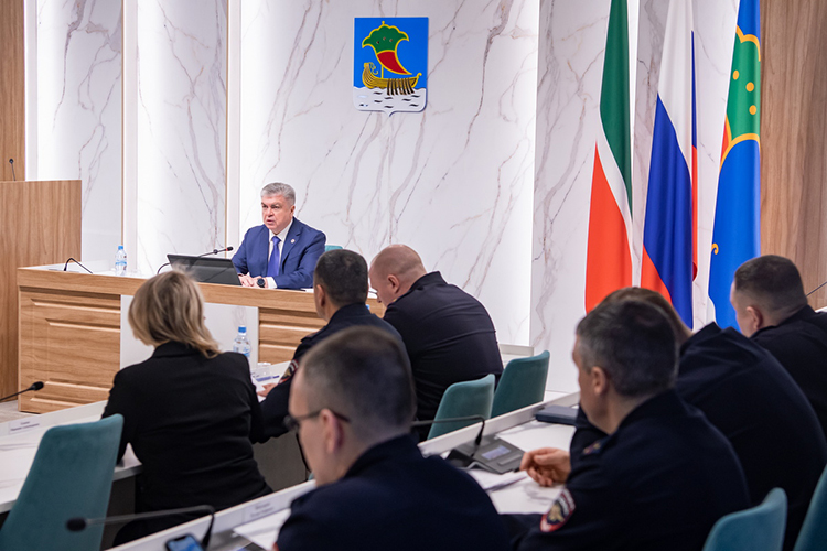 Результаты ушедшего года «не радуют», обозначил в начале заседания Наиль Магдеев