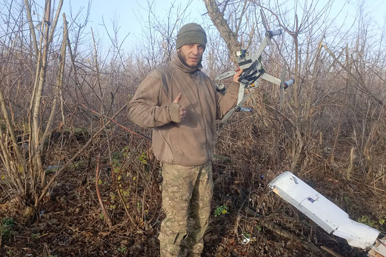 Маугли предложили попробовать себя в БПЛА, поскольку одно из ранений сказалось на его ногах и выполнять так же, как раньше, задачи он уже не мог. В БПЛА Маугли прослужил всего три месяца