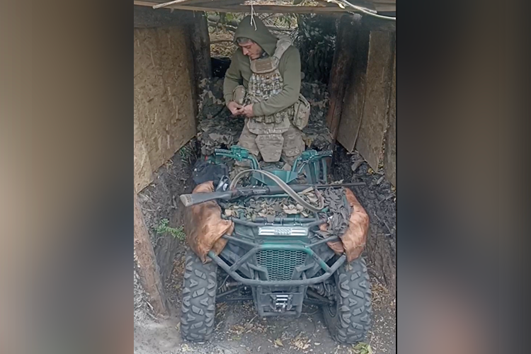 Почти все выезды Мага делал в одиночку. Обычно на доставке и эвакуации задействованы два человека, но Маугли работает один. Почему? Говорит, что привык