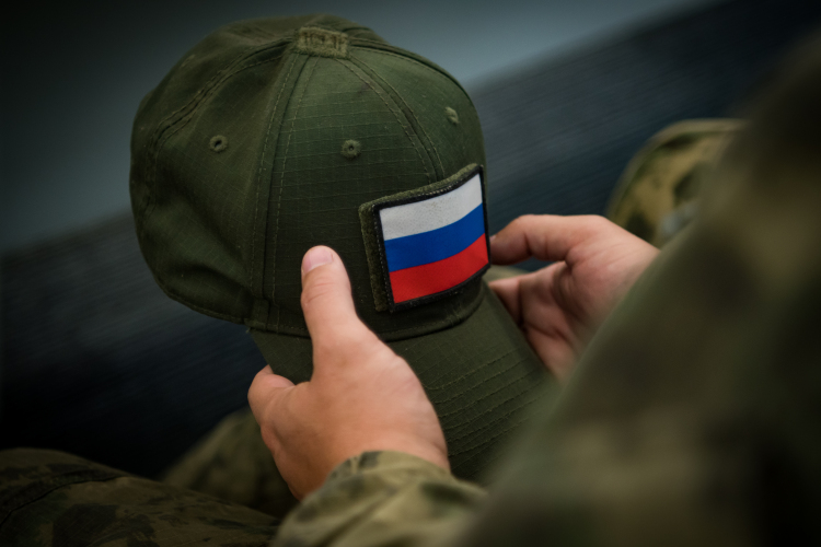 «Они сами никак не сочувствуют тому, что происходит на фронте. Вообще. И не хотят они этих проектов патриотических»