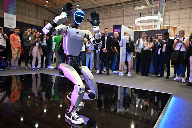 В 2026 году компания Unitree Robotics рассчитывает отгрузить от 10 до 20 тыс. гуманоидных роботов и ускорить экспансию в промышленный и сервисный секторы