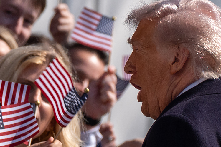 Трамп ночью предостерег Тегеран от ответных атак и пригрозил в противном случае применить «невиданную ранее» силу