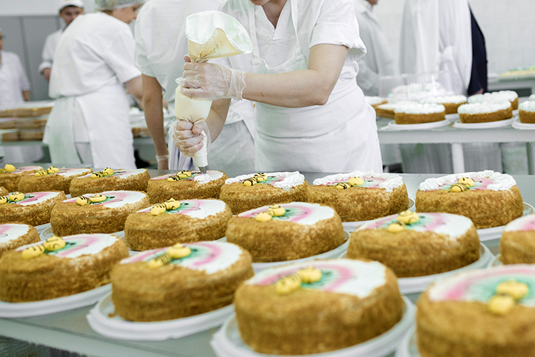 За 5 лет выросло производство кондитерских изделий (+16%) до 3 тыс. т в 2025 году, на 38% увеличился выпуск колбасных изделий &mdash; до 1,3 тонн