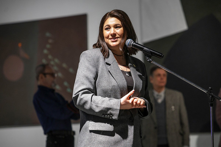 Талия Минуллина: «Сегодня, когда я посмотрела на работы, то поняла, что это действительно очень глубокий человек. Человек, который может творить и создавать что-то великое, что-то очень интересное и, может быть, не всегда понятное»