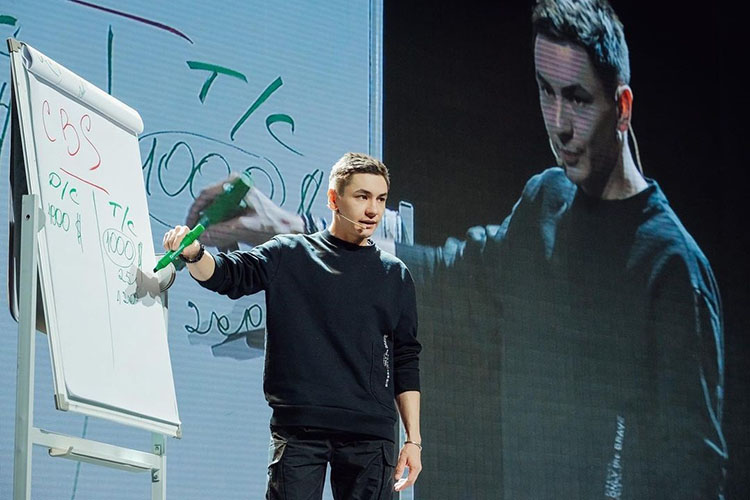 До конца мая сооснователь Finiko Марат Сабиров проведет в московском СИЗО