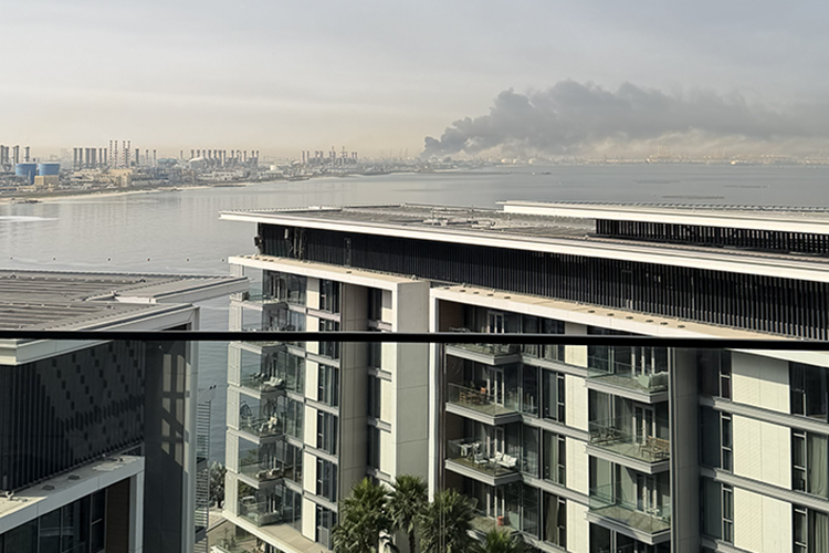 С начала эскалации эмиратские комплексы ПВО перехватили 167 ракет и более 500 беспилотников, и это данные на вечер воскресенья