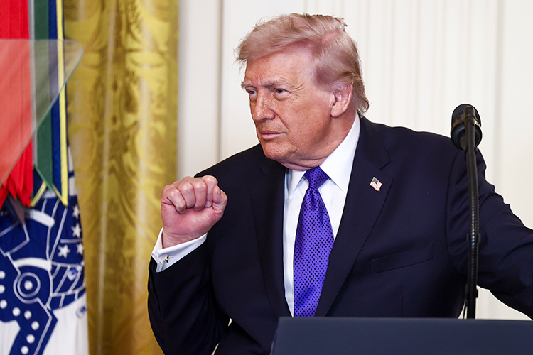 «Трамп просто посылает сигнал, что он хочет договориться с теми, кто возьмет власть в Иране в свои руки»