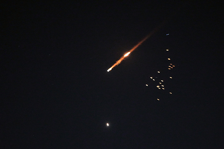 Арабские СМИ разделились на два четких лагеря