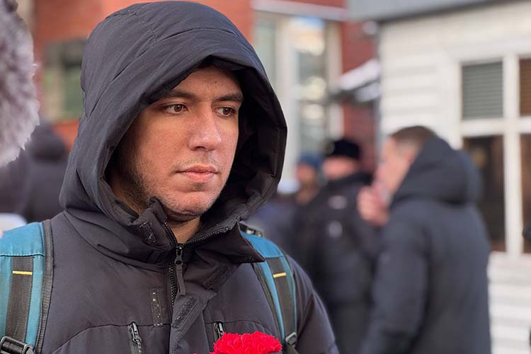 Пурия Амроллахи: «Может быть, война продлится два месяца или более. Неважно, как долго это будет, мой народ будет стоять за свою страну и защитит ее»