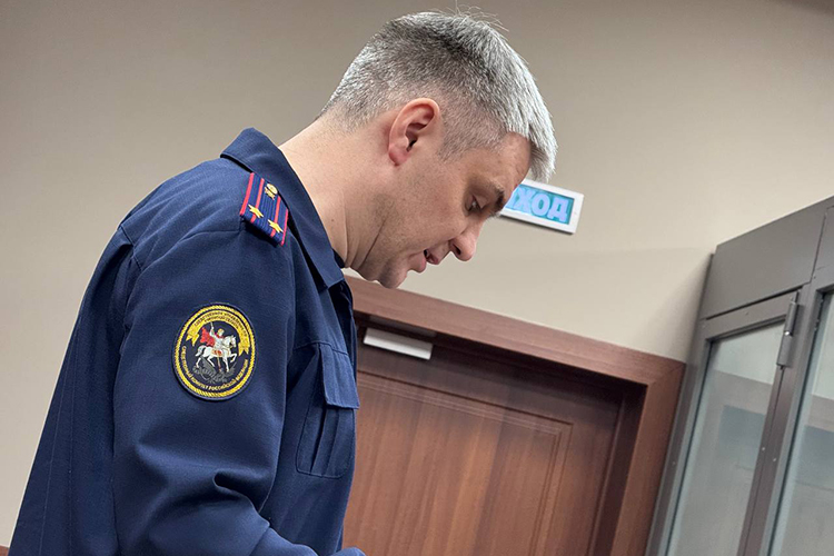 <span style="caret-color: rgb(36, 36, 36); color: rgb(36, 36, 36);">Следователь 2-го отдела СКР&nbsp;</span><strong style="caret-color: rgb(36, 36, 36); color: rgb(36, 36, 36);">Алмаз Хайруллин</strong><br>