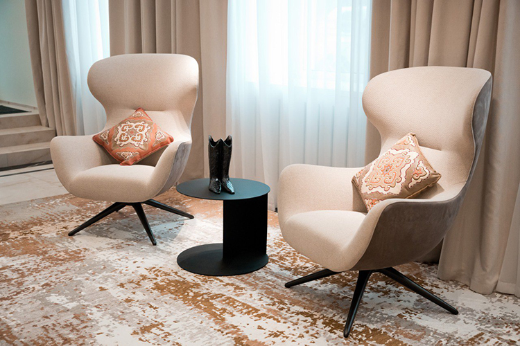 Новый офис &mdash; не только место общения с персональным банкиром. Здесь клиенты Сбера могут в конфиденциальной обстановке провести свои бизнес-встречи, заключать сделки и совершать финансовые операции