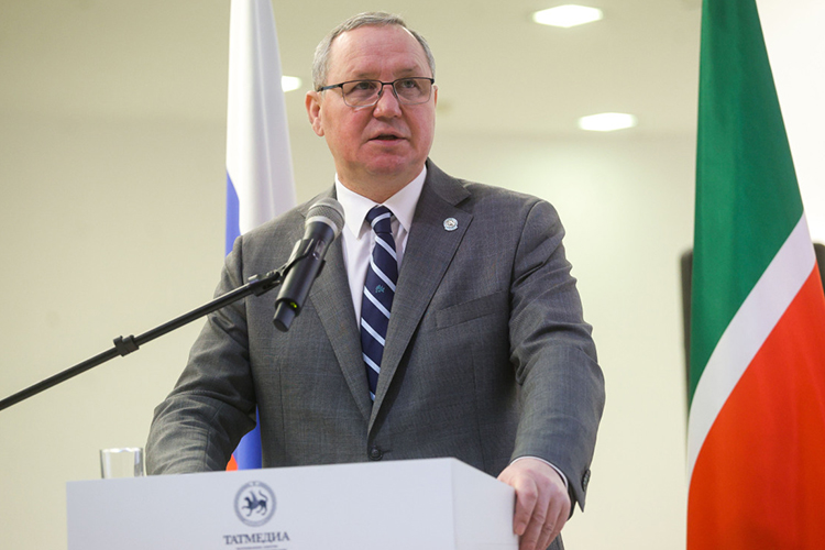 Айдар Салимгараев: «После ограничений в отношении WhatsApp* и „Телеграм“ и внедрения новых возможностей в Мax рост аудитории мессенджера продолжится. Очевидно, что нашим СМИ необходимо осваивать новую нишу»