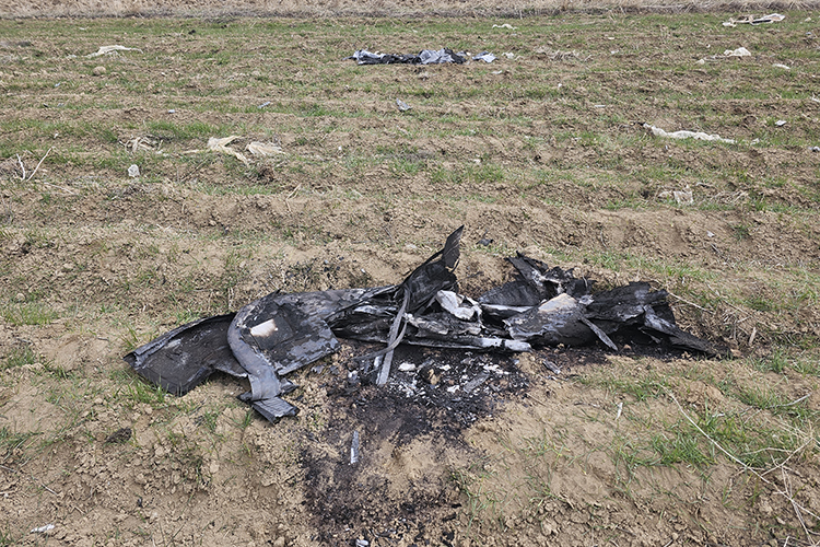 «Зачем Ирану просто так бить по аэропорту в Нахичевани? Я могу предположить, что было какое-то случайное попадание. Но опять же, зачем им вообще в ту сторону направлять?»