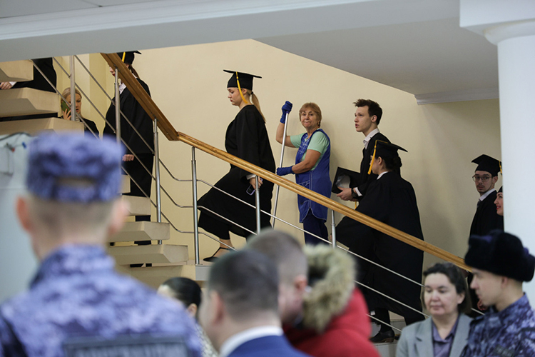 Для популяризации науки и стимулирования исследовательской и инновационной активности молодежи есть «значительное количество» адресных стимулов, механизмов поощрения и поддержки