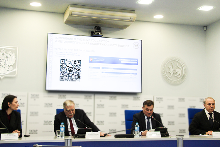 Марат Зиатдинов: «Исполнители и подрядчики, заключившие государственные и муниципальные контракты, обязаны закупать товары, необходимые для исполнения этих контрактов, в республиканском маркетинговом центре»