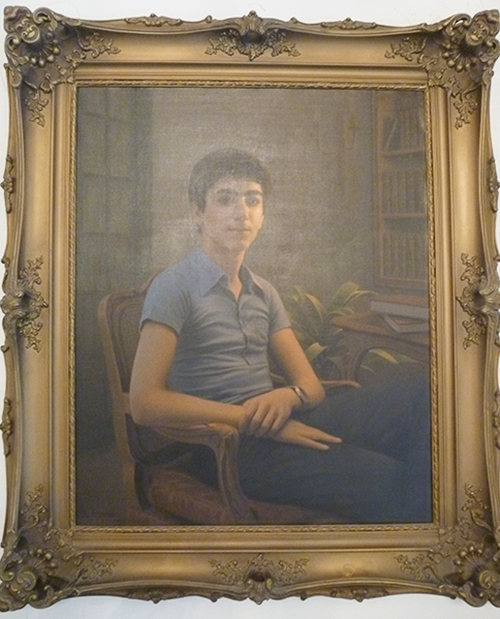 Портрет юного Резы Пехлеви в интерьере его комнаты